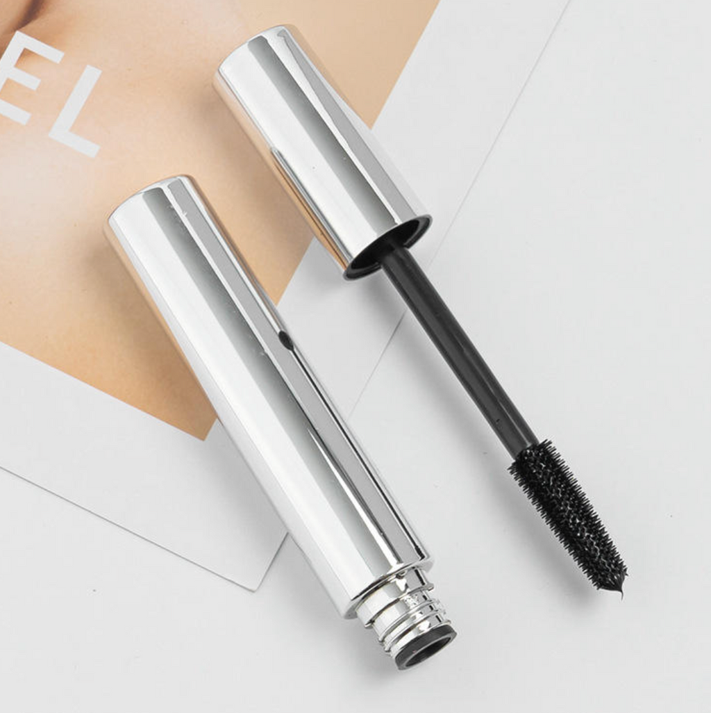 Long-Lasting Volume Mascara