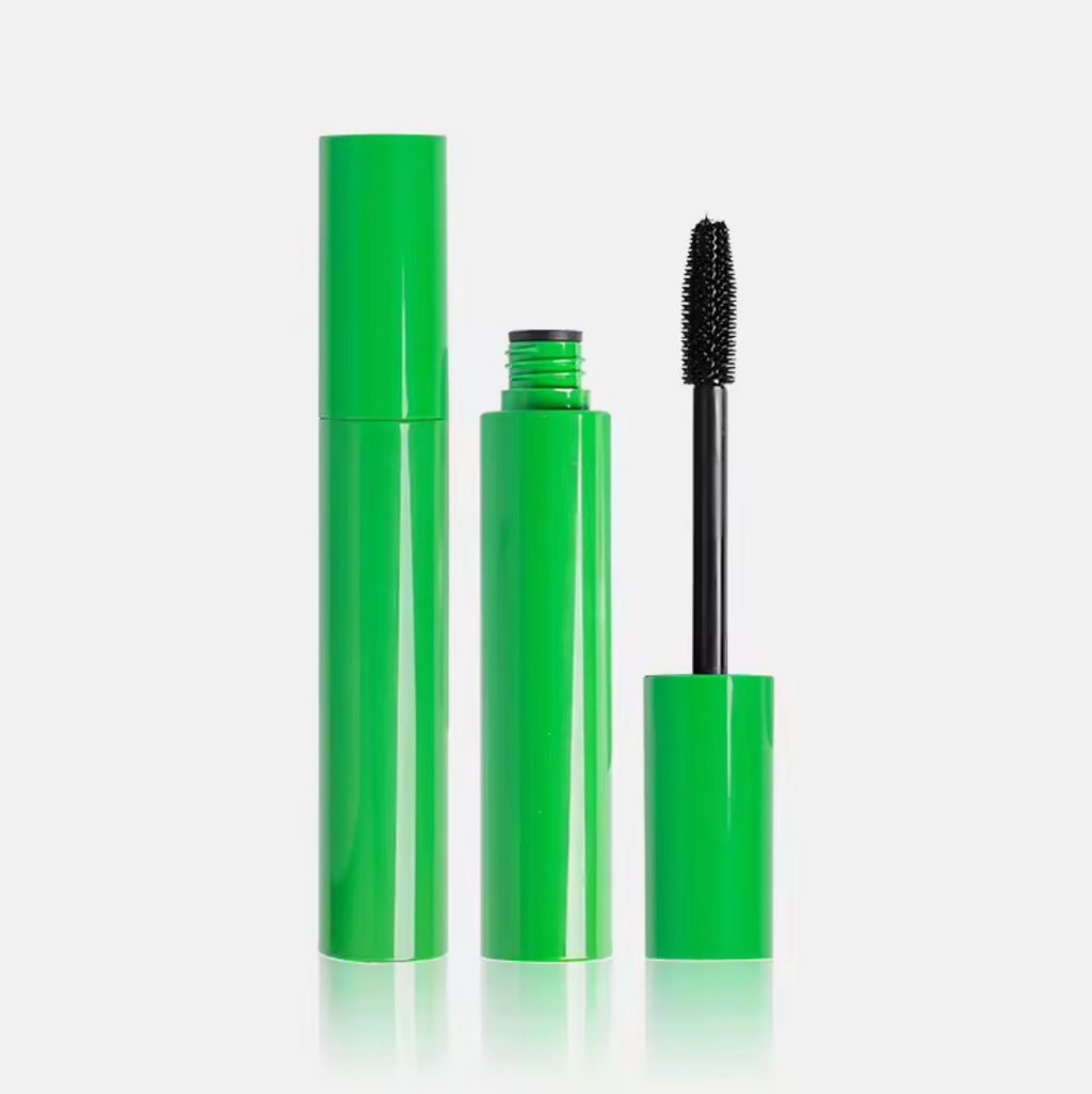 Long-Lasting Volume Mascara