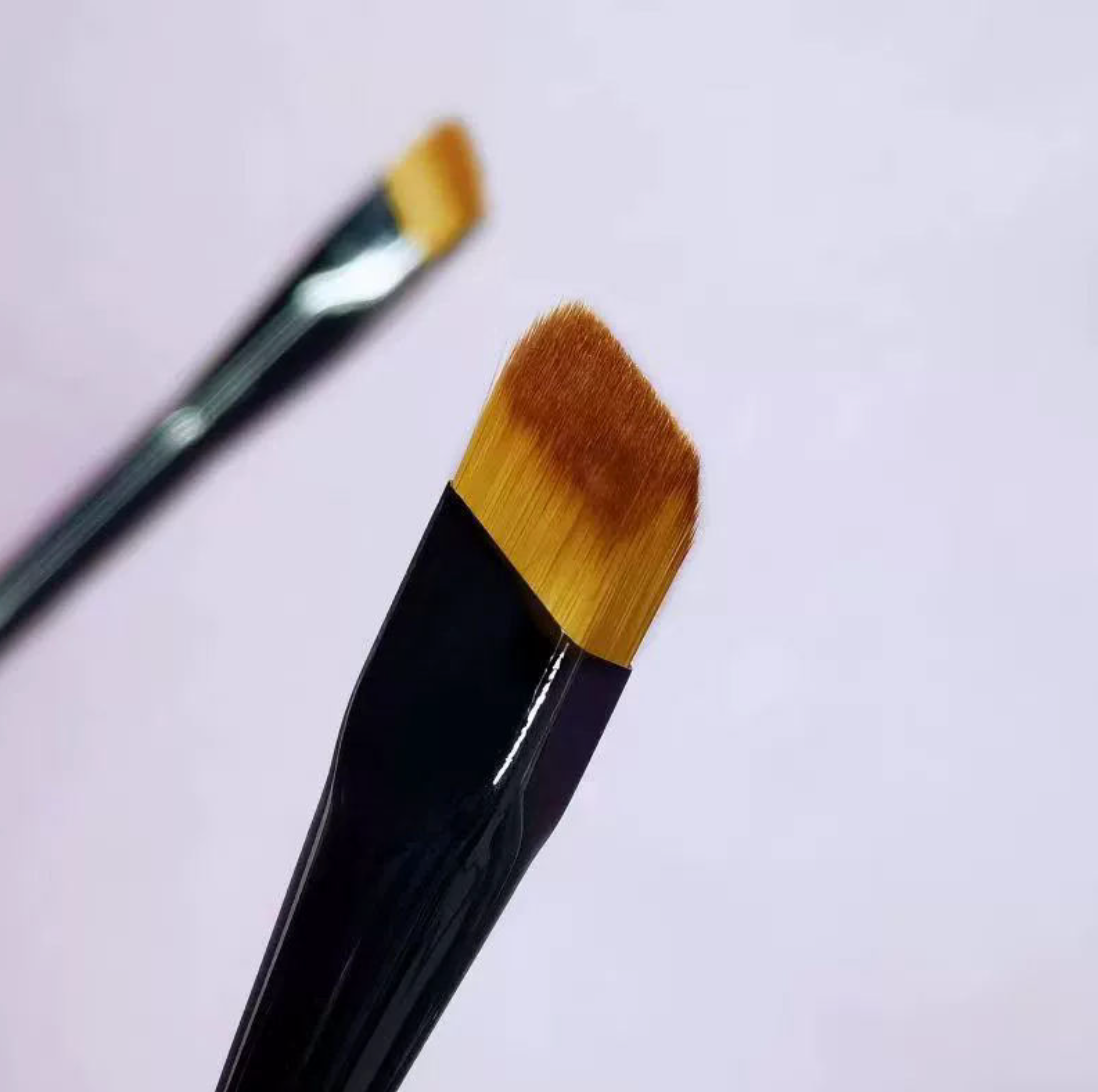 Dual-Ended Concealer Brush
