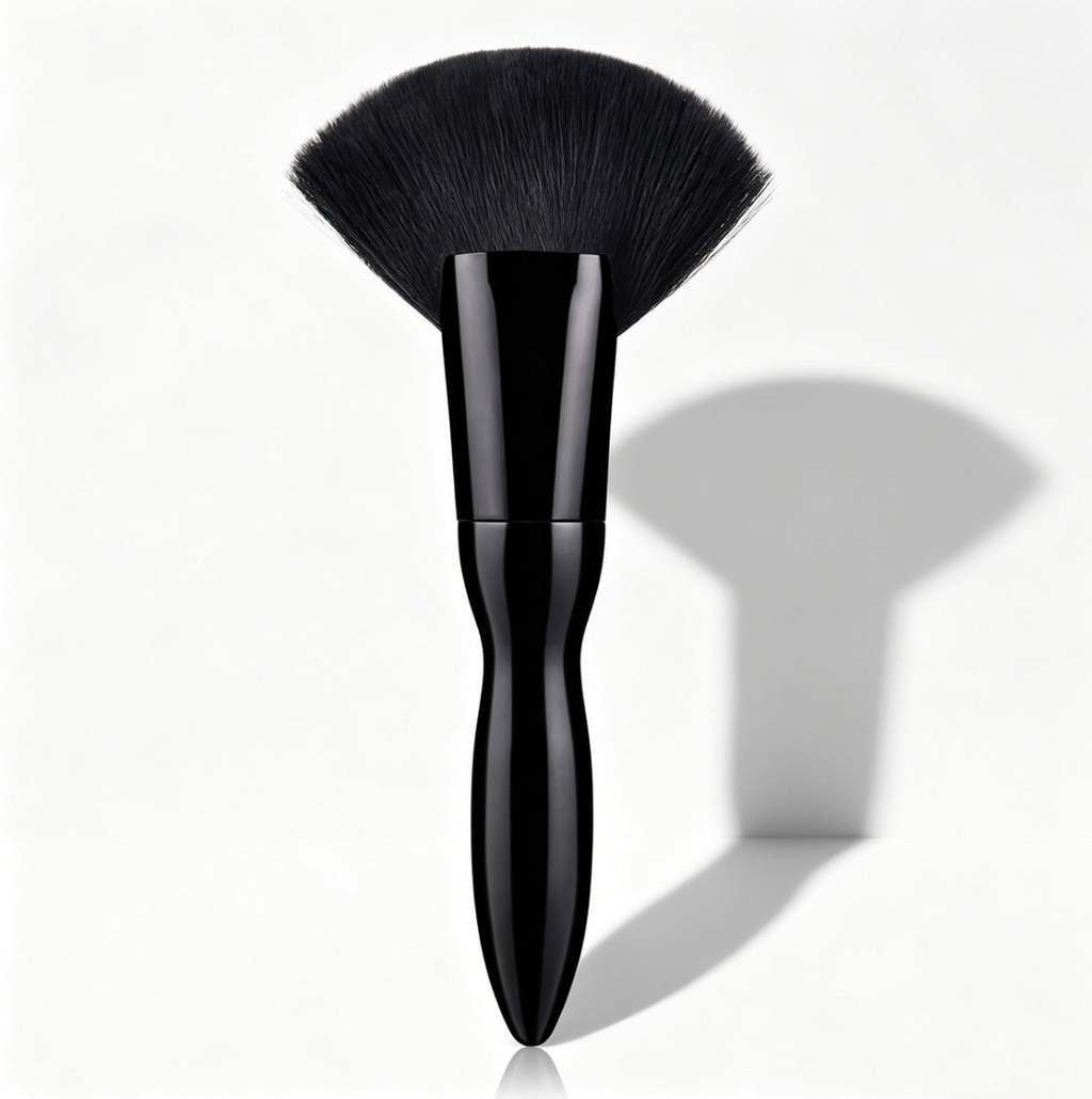 Fan-Shaped Highlighter Makeup Brush